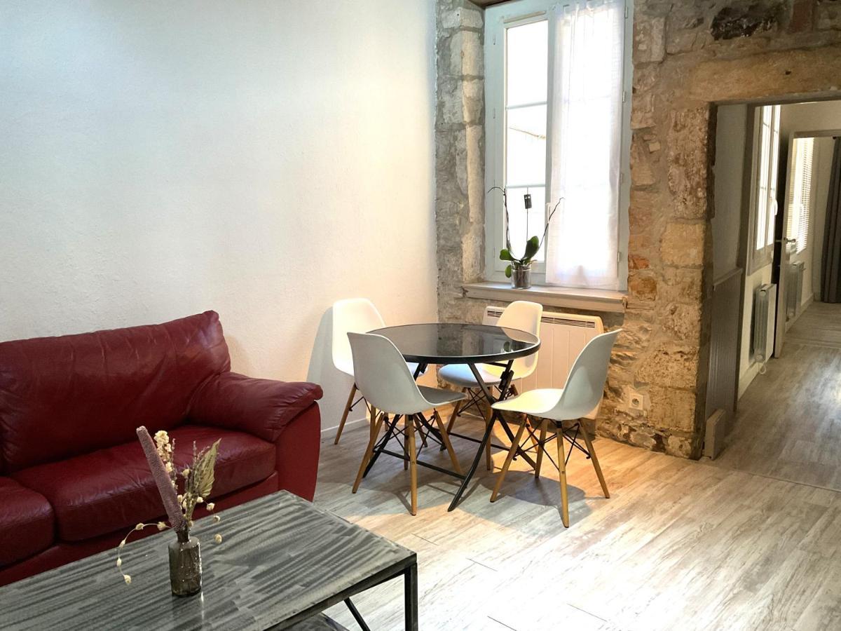 Appartement Place Aux Herbes à Nîmes Extérieur photo