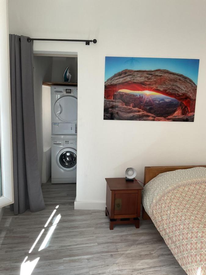 Appartement Place Aux Herbes à Nîmes Extérieur photo
