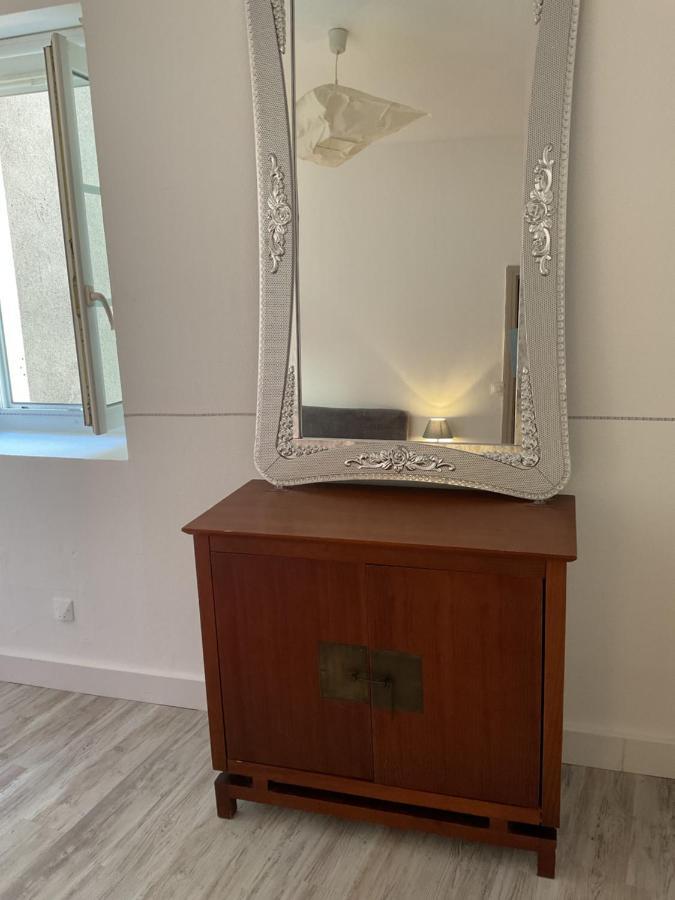 Appartement Place Aux Herbes à Nîmes Extérieur photo
