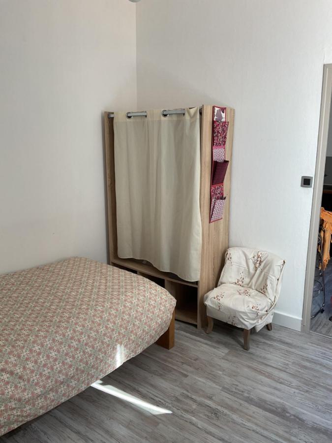 Appartement Place Aux Herbes à Nîmes Extérieur photo