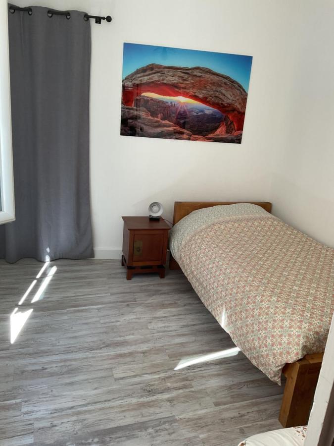Appartement Place Aux Herbes à Nîmes Extérieur photo