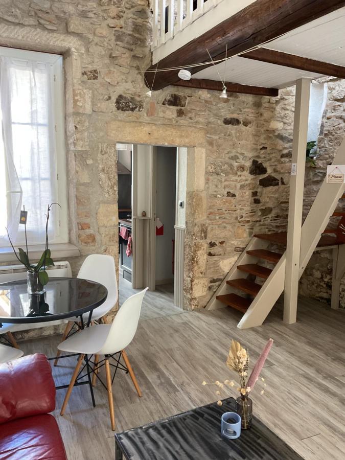 Appartement Place Aux Herbes à Nîmes Extérieur photo